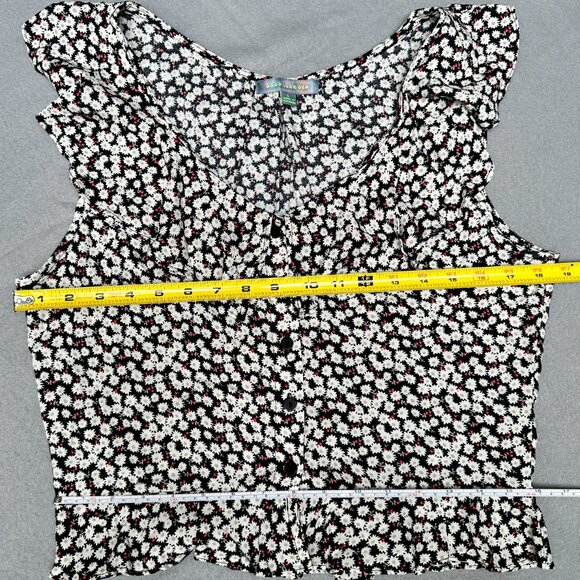 🌼 Super cute floral peplum crop top! 🌼 - Picture 4 of 8